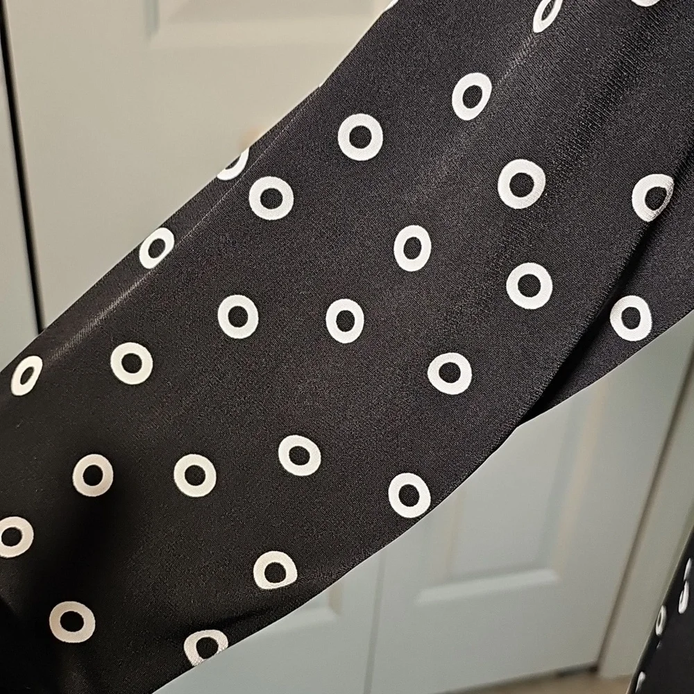 Elegant Black and‎ White Polka Dot Shift Dress. CHICOS 2 (12)